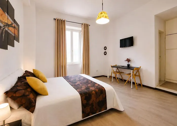 Myomax Hospety Group Guest house