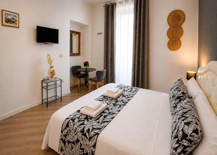 Myomax Hospety Group Guest house *