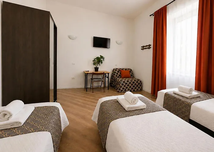 Myomax Hospety Group Guest house